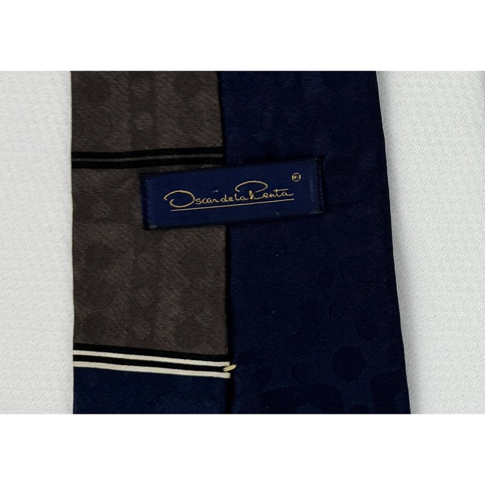 Vintage Oscar De La Renta Silk Tie Geometric Abstract Tan Blue Made In USA 4" - Picture 4 of 9